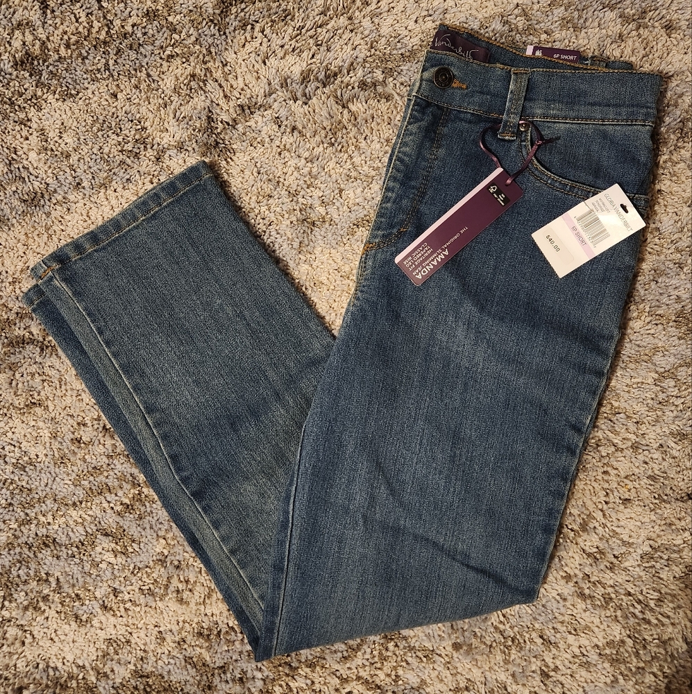 Gloria Vanderbilt Amanda Taper Jean 6 Petite Short